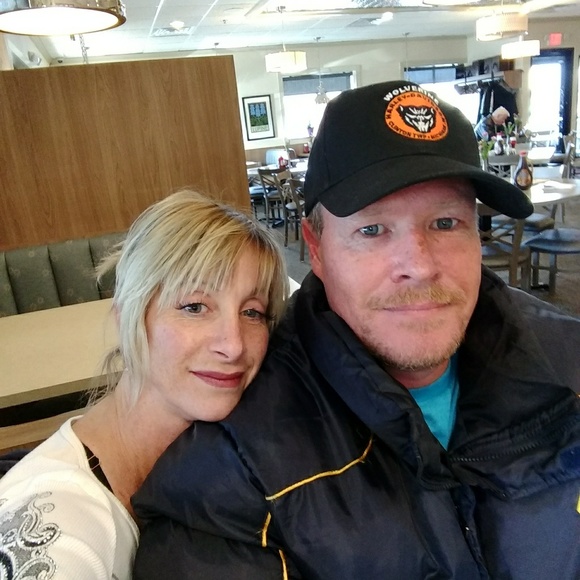 ⚜️Meet your Posher, Sherri ⚜️ - Picture 2 of 2